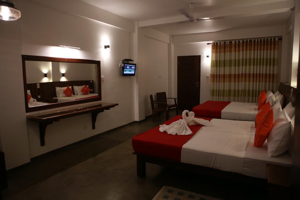 Cozy Sea View Inn Hikkaduwa Eksteriør bilde